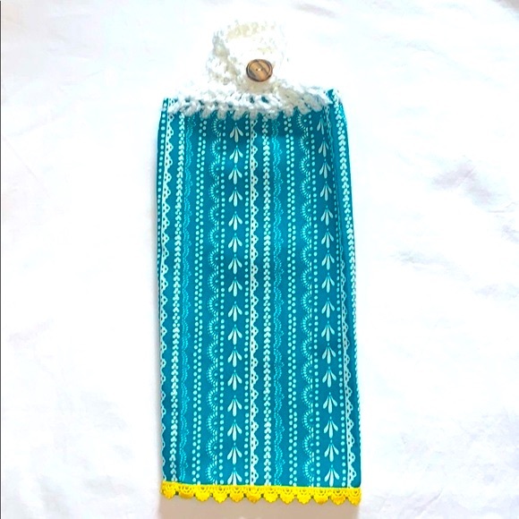 The Pioneer Woman Other - Hand Crafted Pioneer Woman Crocheted Top Hanging Kitchen or Bathroom Hand Towel